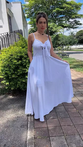 Vestido Largo Blanco – Frescura Y Estilo