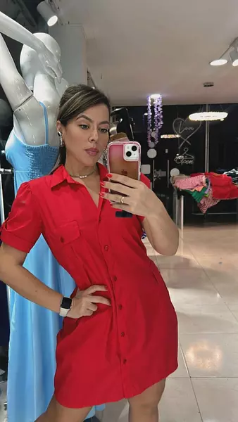 Vestido Rojo – Elegancia Atemporal