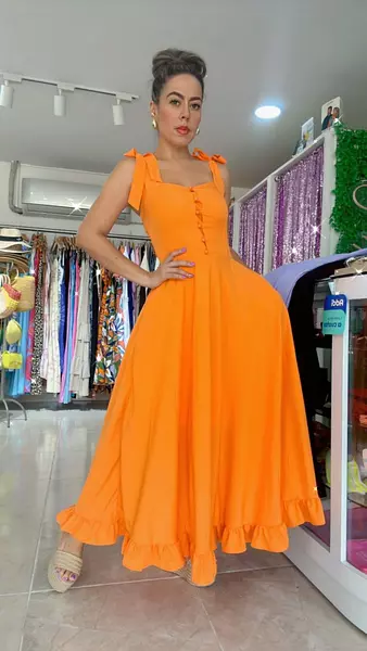 Vestido Naranja – Brillo Y Elegancia Atemporal